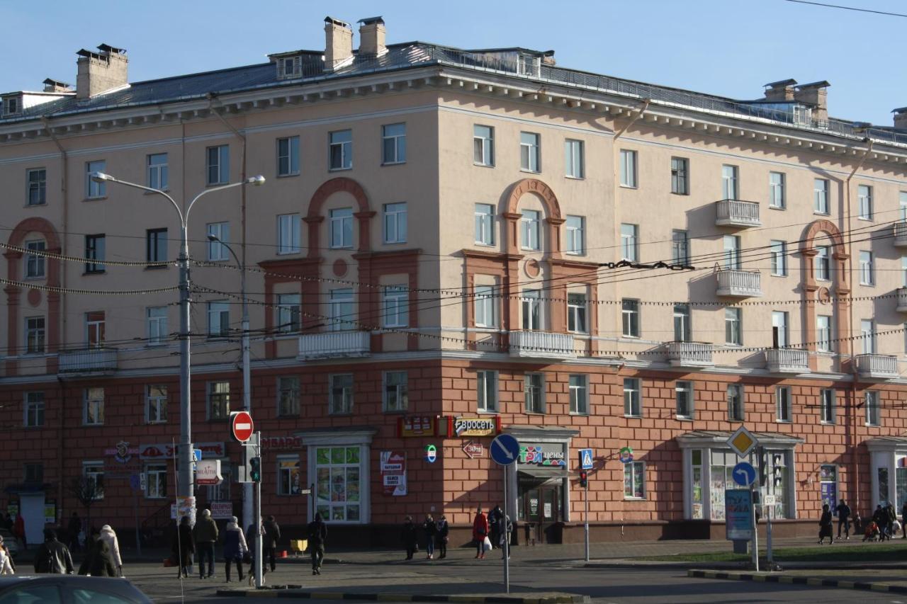 Апартаменты в центре Гомель Екстер'єр фото